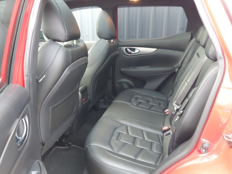 Nissan Qashqai 1.5 Dci 115 Tekna DP68ZCO Red #6