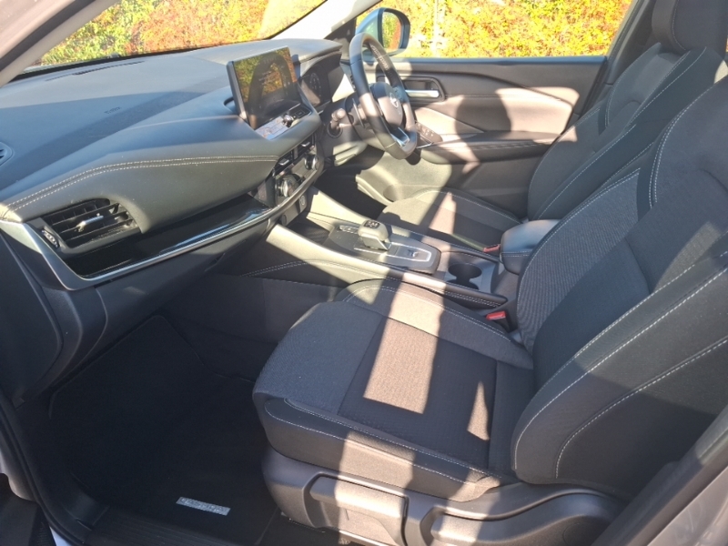 Nissan Qashqai 1.3 Dig-t Mh 158 N-connecta Xtronic SM73HFY Silver #5
