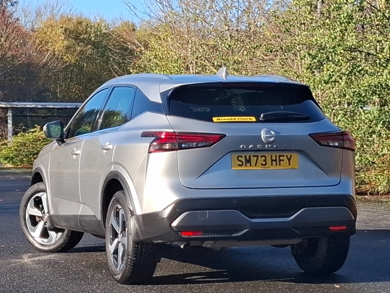 Nissan Qashqai 1.3 Dig-t Mh 158 N-connecta Xtronic SM73HFY Silver #2
