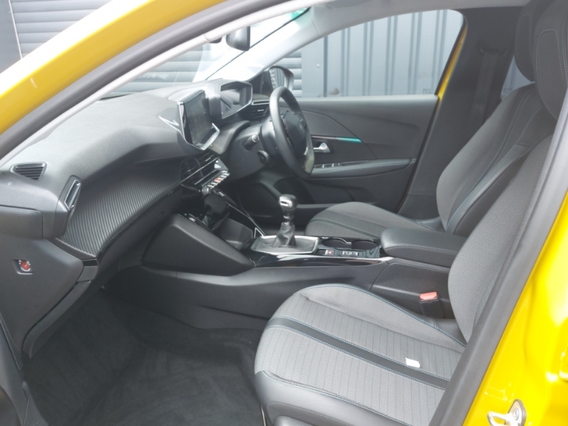 Peugeot 208 1.2 Puretech 100 Allure Premium SD71RZW Yellow #5