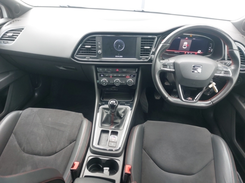 Seat Leon 1.5 Tsi Evo Fr Black Edition Ez YB20FJU White #3