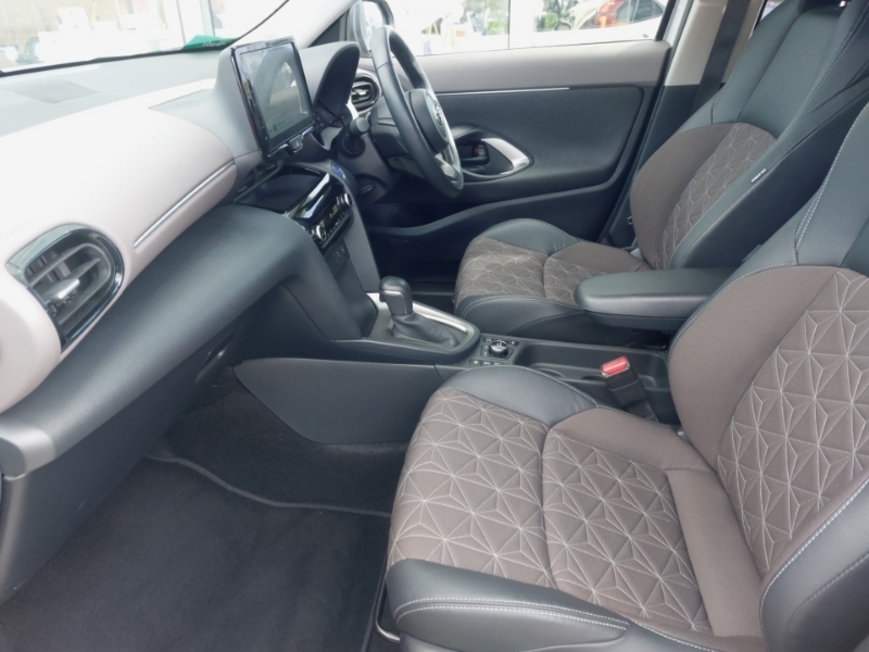 Toyota Yaris Cross 1.5 Hybrid Excel Awd Cvt SW72OCD Silver #5