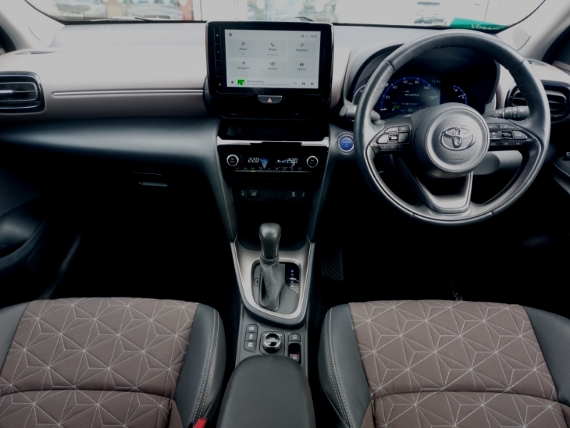 Toyota Yaris Cross 1.5 Hybrid Excel Awd Cvt SW72OCD Silver #3