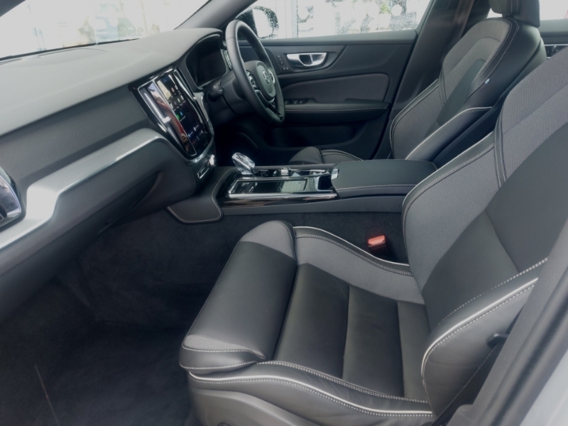 Volvo V60 2.0 T6 350 Phev Plus Dark Awd RJ25GYA Grey #5