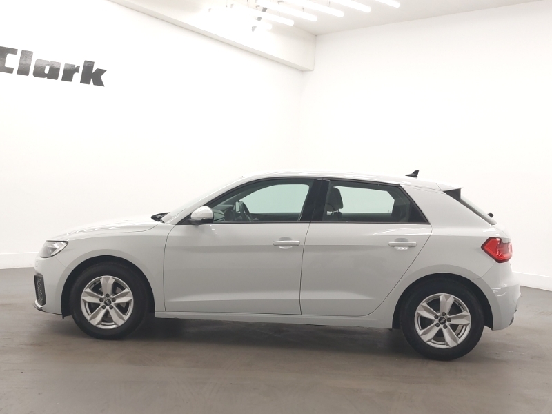 Audi A1 25 Tfsi Technik WN22GBY White #4