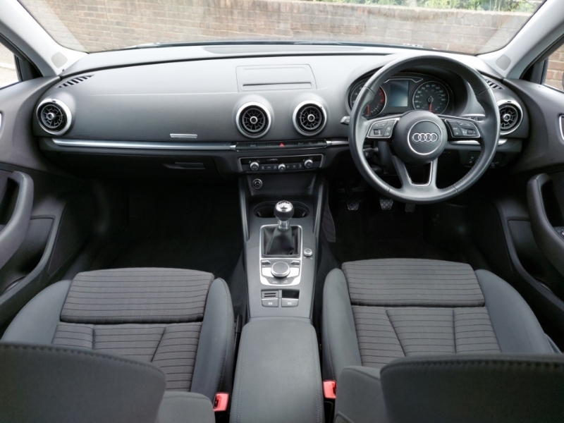 Audi A3 1.5 Tfsi Sport KW67KYB Blue #3