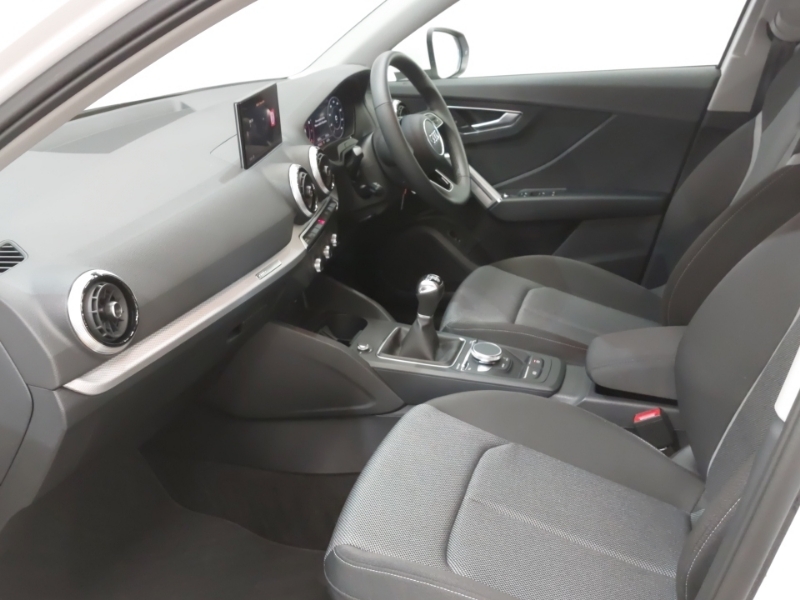 Audi Q2 35 Tfsi Sport White #5
