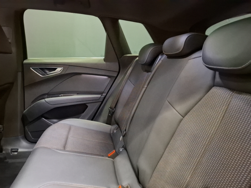 Audi Q4 E Tron 150Kw 40 82Kwh S Line LS23YJC Black #6