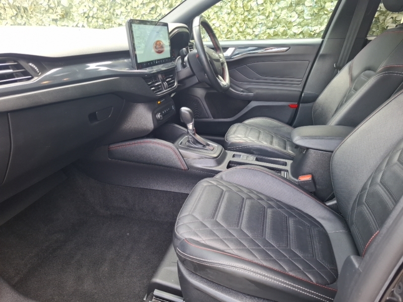 Ford Focus 1.0 Ecoboost Hybrid Mhev 155 St-line X SF24RDJ Black #5