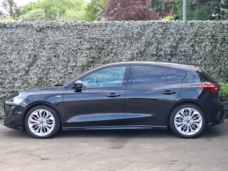 Ford Focus 1.0 Ecoboost Hybrid Mhev 155 St-line X SF24RDJ Black #4