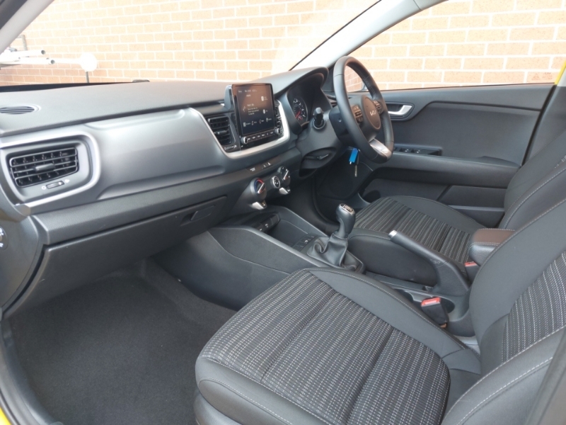 Kia Stonic 1.0T Gdi 99 2 SB72VAK Yellow #5