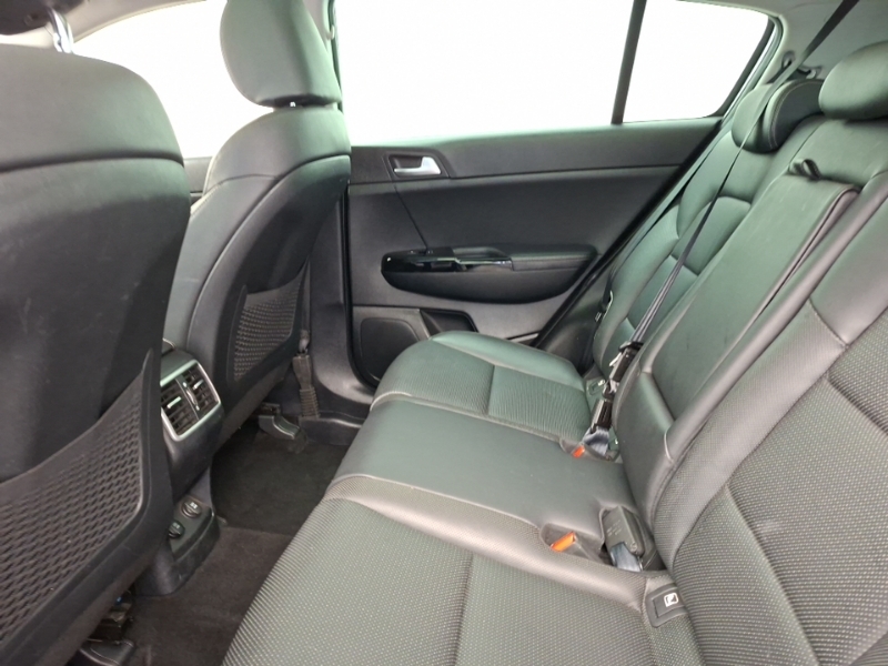 Kia Sportage 1.6 Gdi Isg 3 GU70RHF White #6