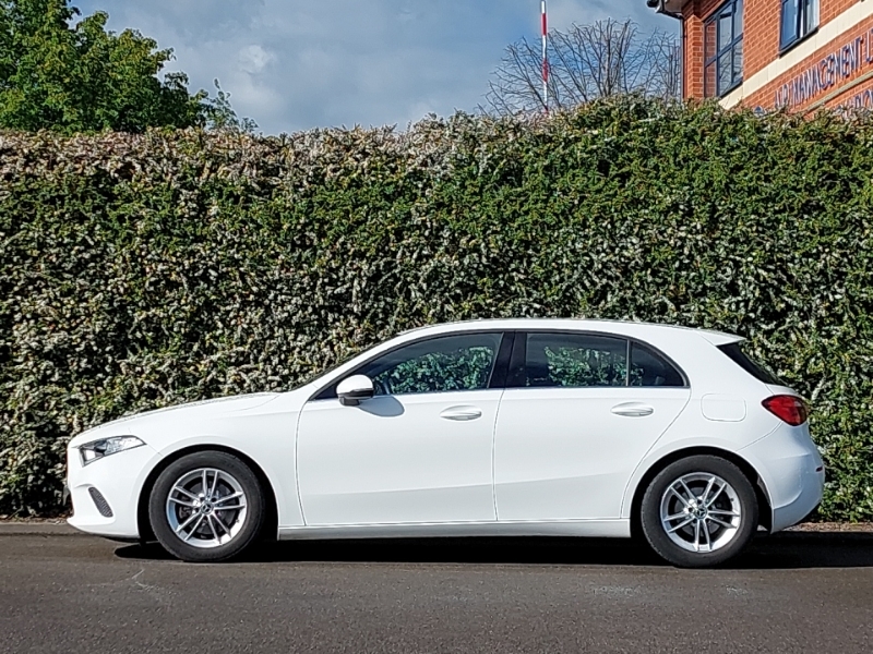 Mercedes-Benz A Class A180 Se OU20UES White #4