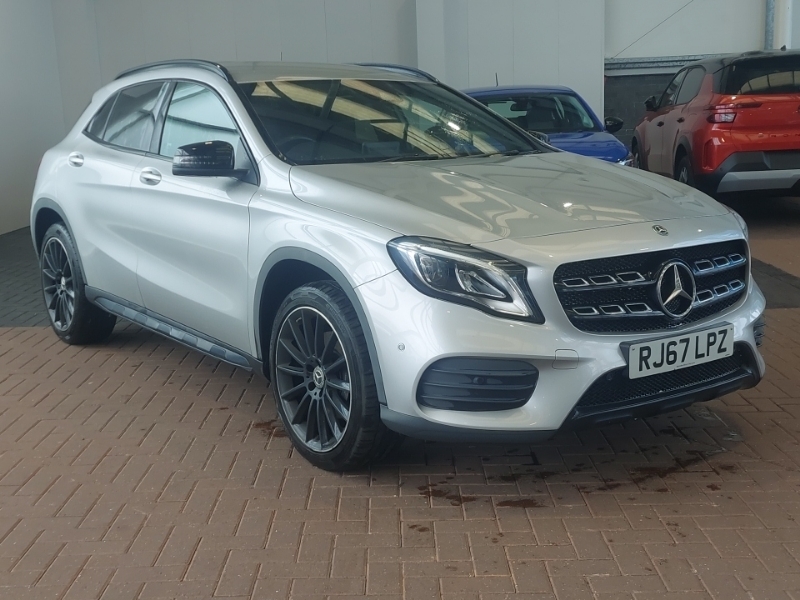 Mercedes-Benz GLA Class Gla 220D 4Matic Amg Line Premium Silver