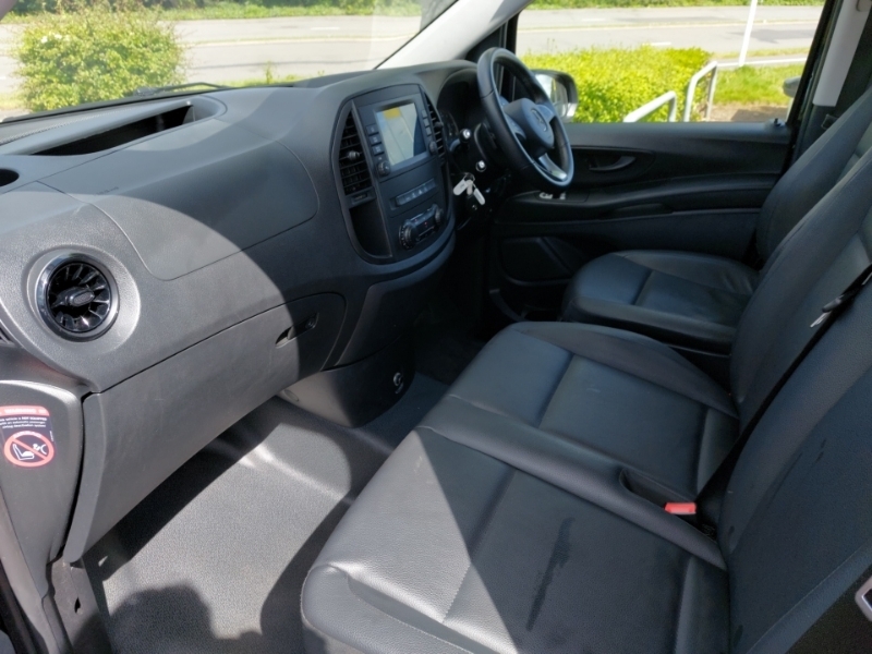 Mercedes-Benz Vito 114 Cdi Pro 9-Seater 9G-tronic KN24ZCT Black #5