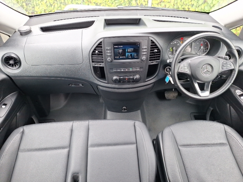 Mercedes-Benz Vito 114 Cdi Pro 9-Seater 9G-tronic KX24OVA Black #3