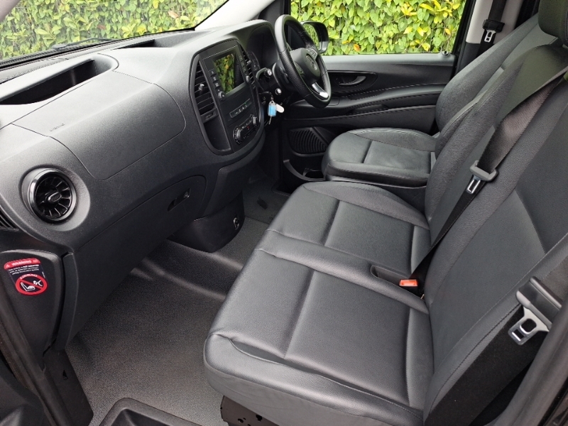 Mercedes-Benz Vito 114 Cdi Pro 9-Seater 9G-tronic KX24OVA Black #5