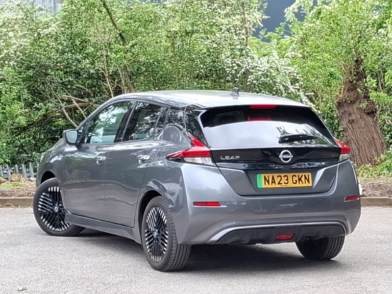 Nissan Leaf 110Kw N-connecta 39Kwh Grey #2