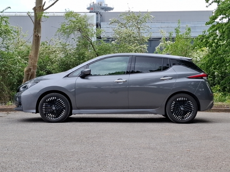 Nissan Leaf 110Kw N-connecta 39Kwh Grey #4