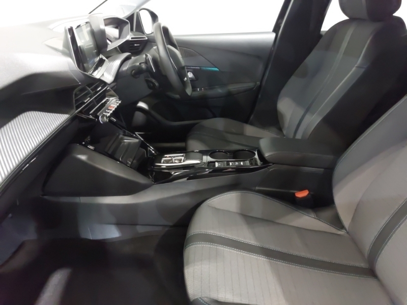 Peugeot 208 1.2 Puretech 130 Allure Premium Eat8 FY23DLK Black #5
