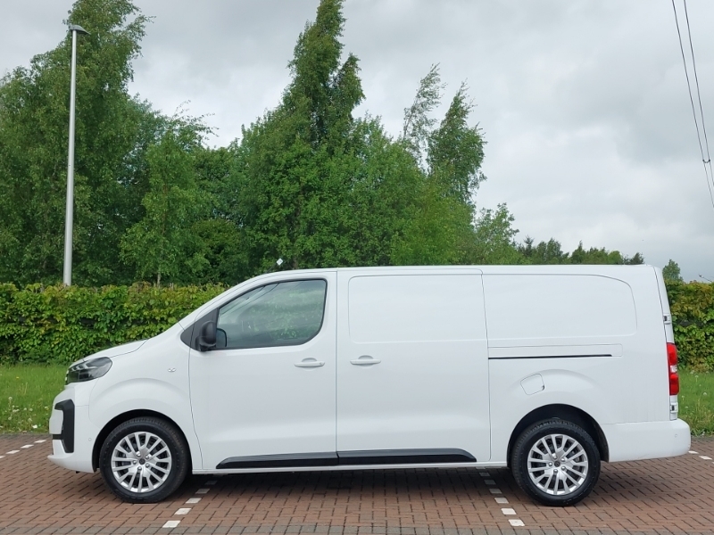 Peugeot Expert 2.0 Bluehdi 145 Asphalt Van SA26LZU White #4