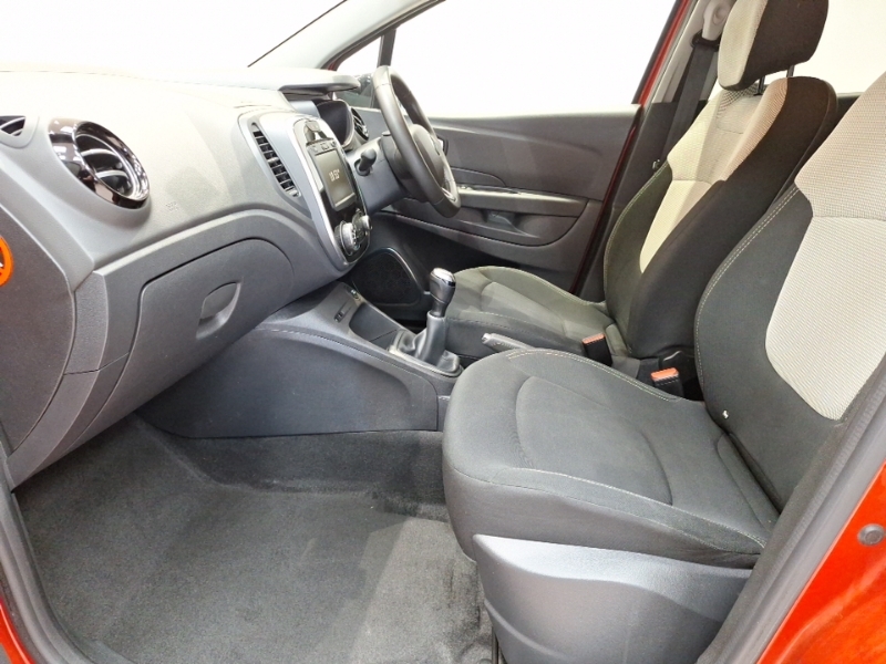 Renault Captur 0.9 Tce 90 Iconic NG19BXY Red #5