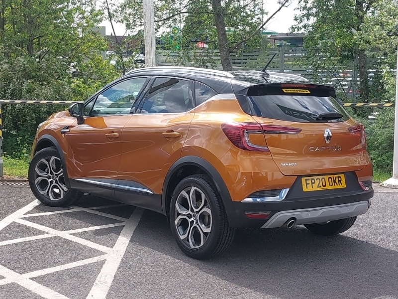 Renault Captur 1.3 Tce 130 Bose Launch Edition FP20OKR Orange #2