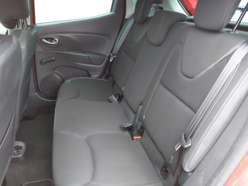Renault Clio 0.9 Tce 90 Iconic SY68WXK Red #6