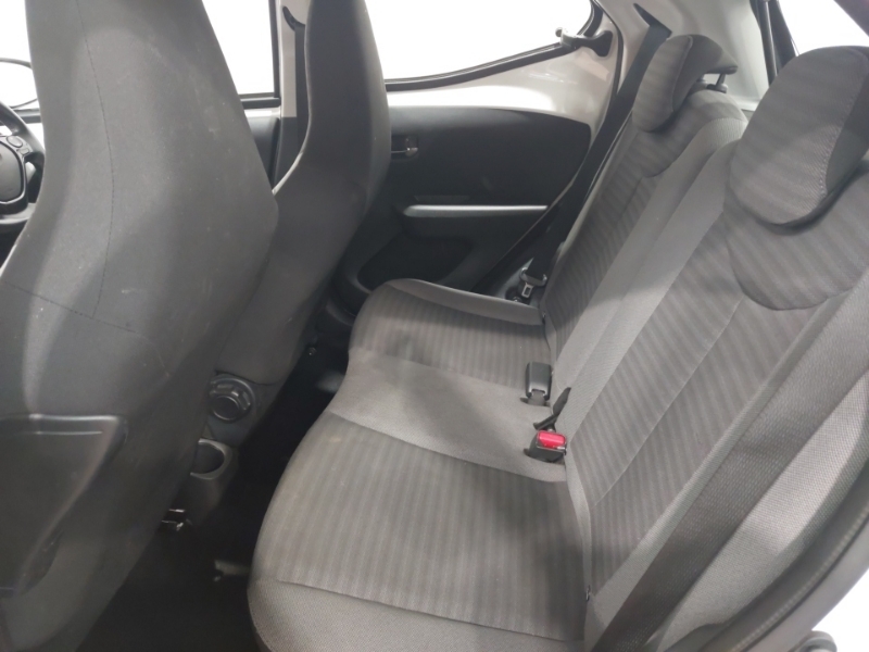 Toyota Aygo 1.0 Vvt-i X-play NA68XOX White #6