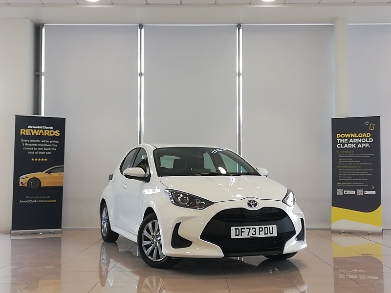 Toyota Yaris 1.5 Hybrid Icon Cvt White