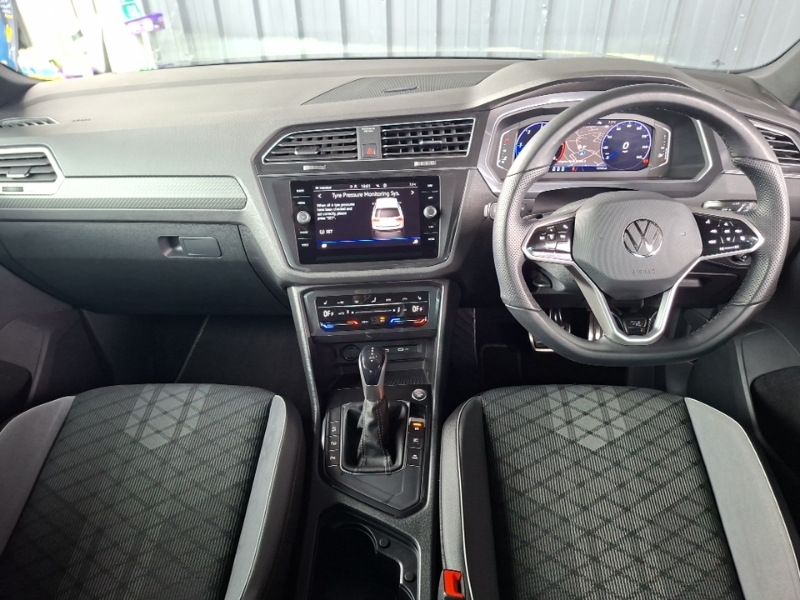 Volkswagen Tiguan 2.0 Tdi R-line Edition Dsg DA23FRD Black #3
