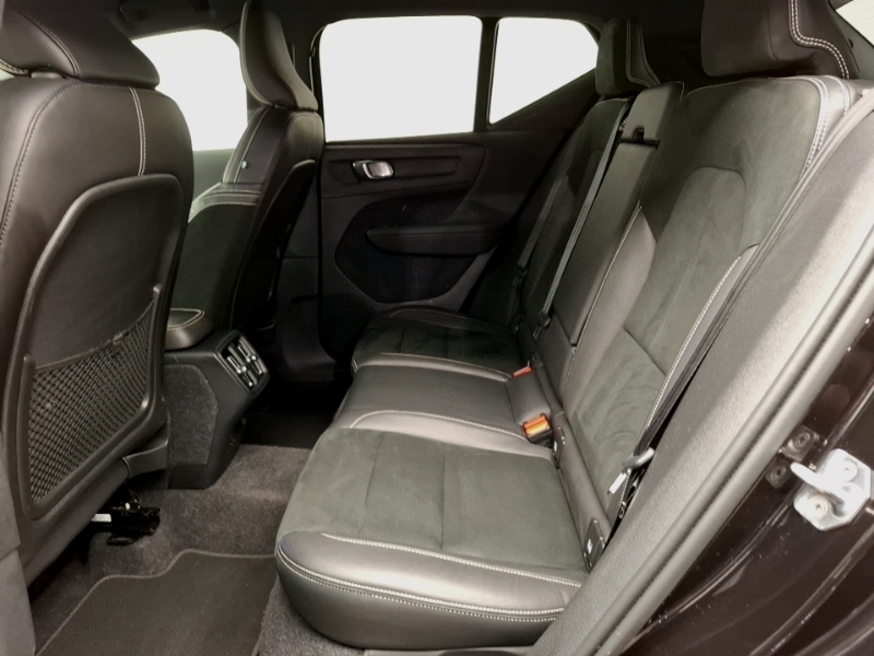 Volvo XC40 1.5 T3 163 R Design AK20KZJ Black #6