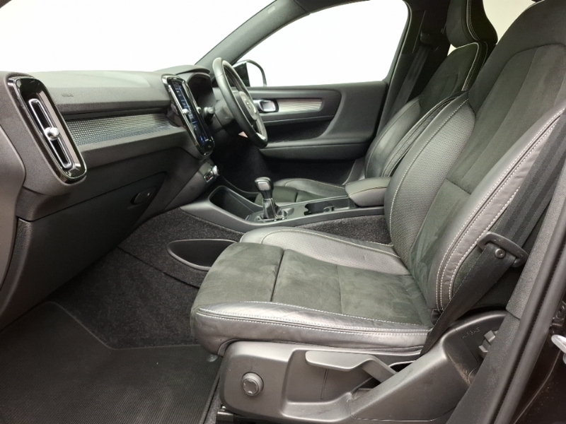 Volvo XC40 1.5 T3 163 R Design AK20KZJ Black #5