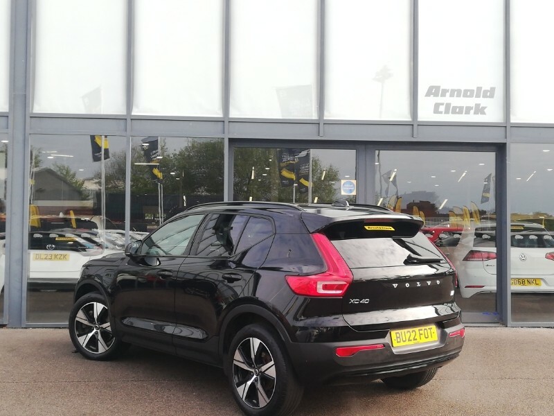 Volvo XC40 1.5 T4 Recharge Phev R Design BU22FOT Black #2