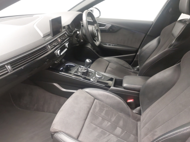 Audi A4 35 Tfsi Black Edition YA19PVX Grey #5