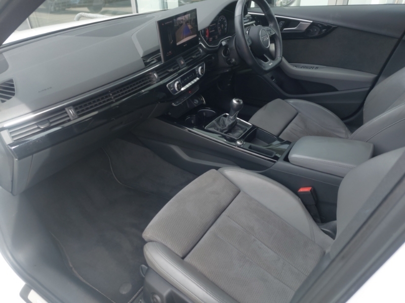 Audi A4 35 Tfsi Black Edition RK20LEU White #5