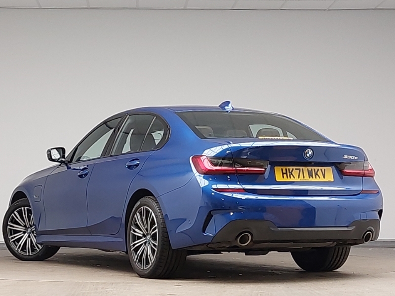 BMW 3 Series 330E M Sport Step HK71WKV Blue #2