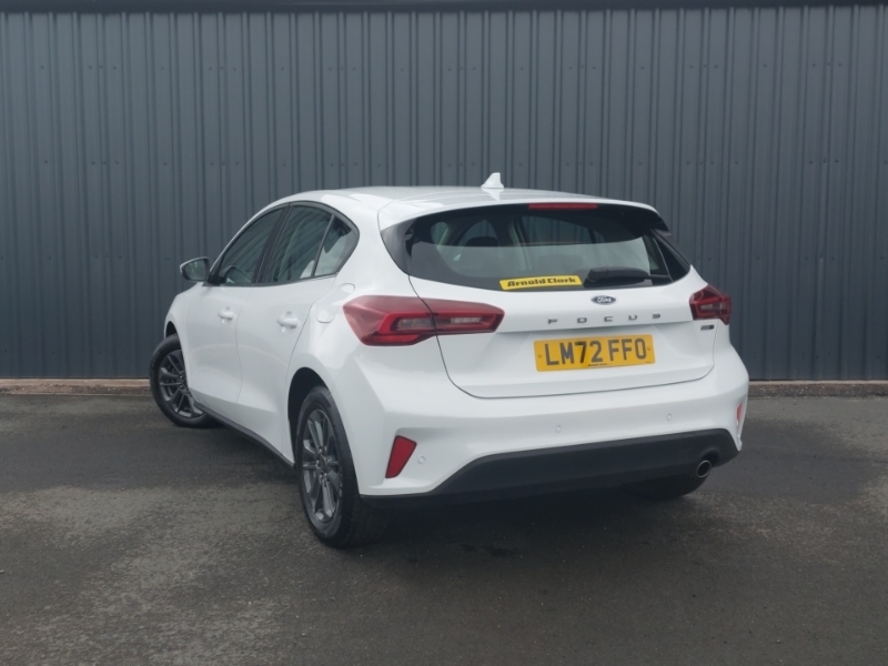 Ford Focus 1.0 Ecoboost Hybrid Mhev Titanium LM72FFO White #2