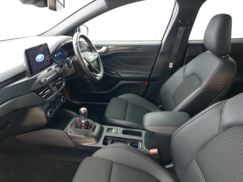 Ford Focus 1.0 Ecoboost Hybrid Mhev 125 St-line X Edition SA71YSZ White #5