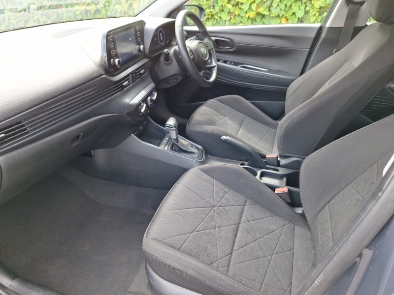 Hyundai Bayon 1.0 Tgdi 48V Mhev Se Connect Dct SL72DBV Grey #5