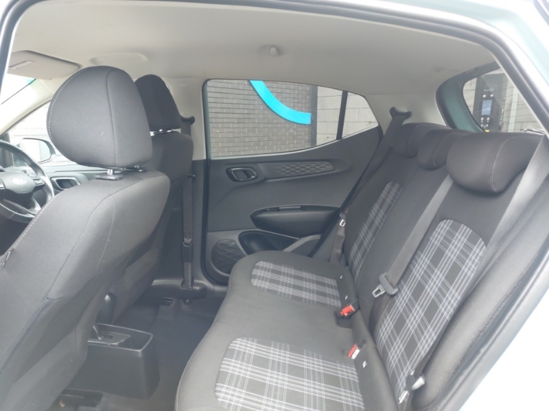 Hyundai I10 1.2 Premium Nav RE24YMH Green #6