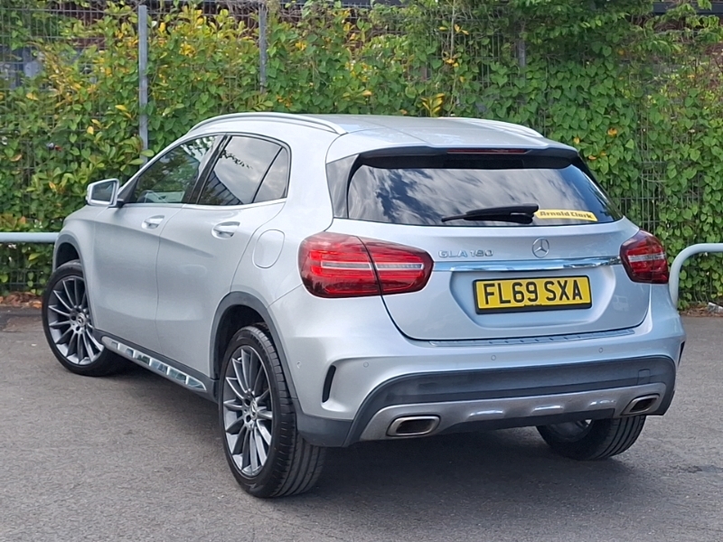 Mercedes-Benz GLA Class Gla 180 Amg Line Edition FL69SXA Silver #2