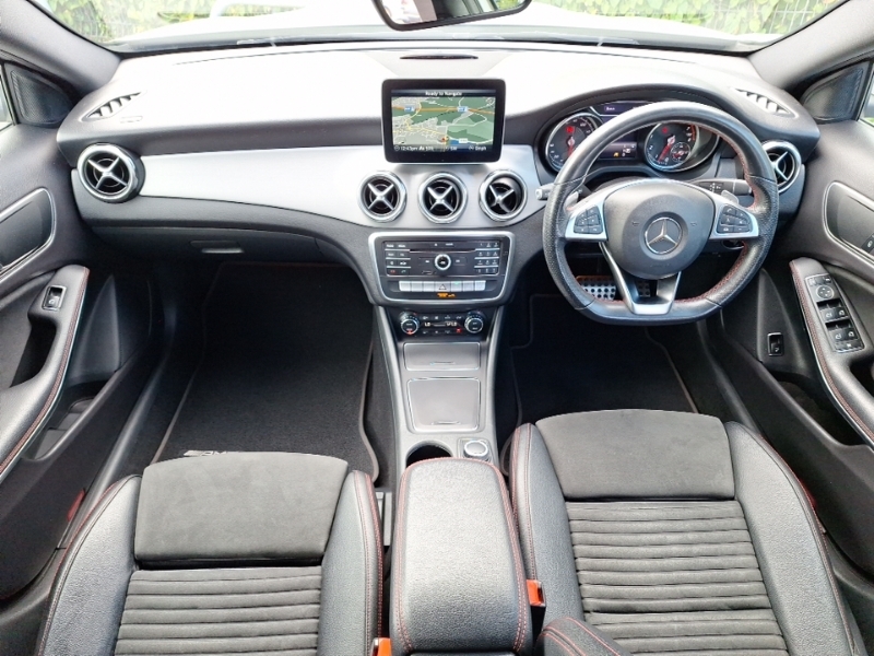 Mercedes-Benz GLA Class Gla 180 Amg Line Edition FL69SXA Silver #3