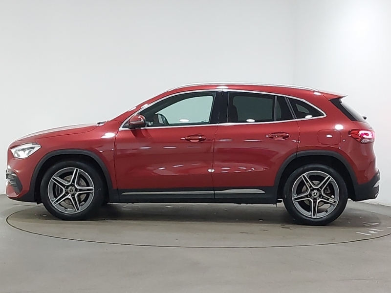 Mercedes-Benz GLA Class Gla 180 Amg Line Executive EO71CDZ Red #4