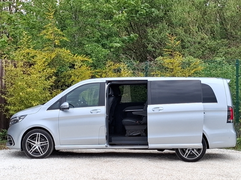 Mercedes-Benz V Class V300 D Premium Amg Line 9G-tronic Extra Long Silver #4