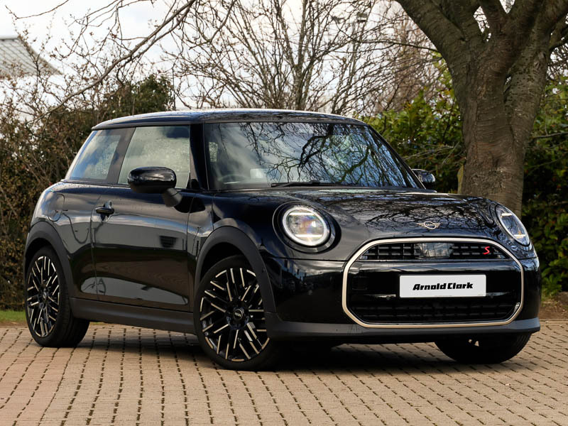 Mini Hatch 2.0 S Exclusive Black