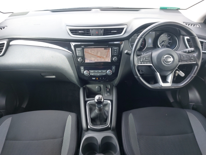 Nissan Qashqai 1.3 Dig-t Acenta Premium PG19LUJ Black #3
