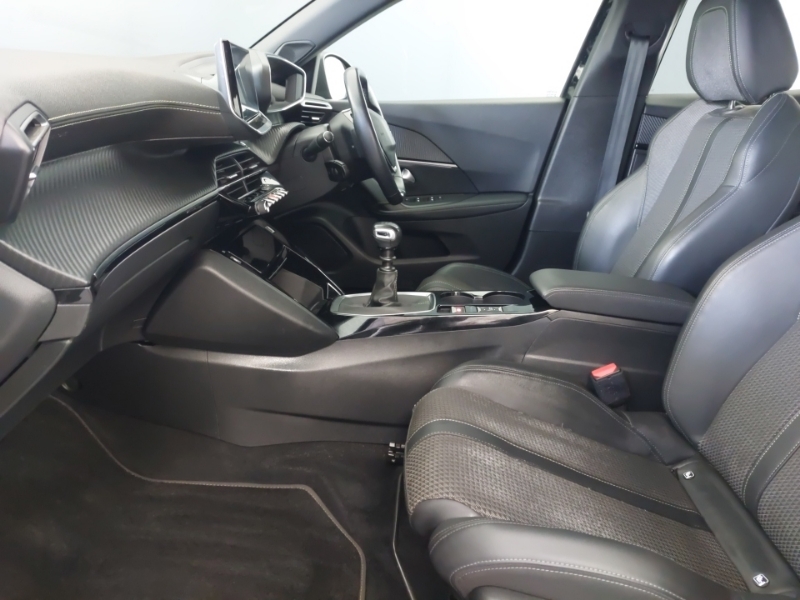 Peugeot 2008 1.2 Puretech 130 Gt WA09LEE Black #5