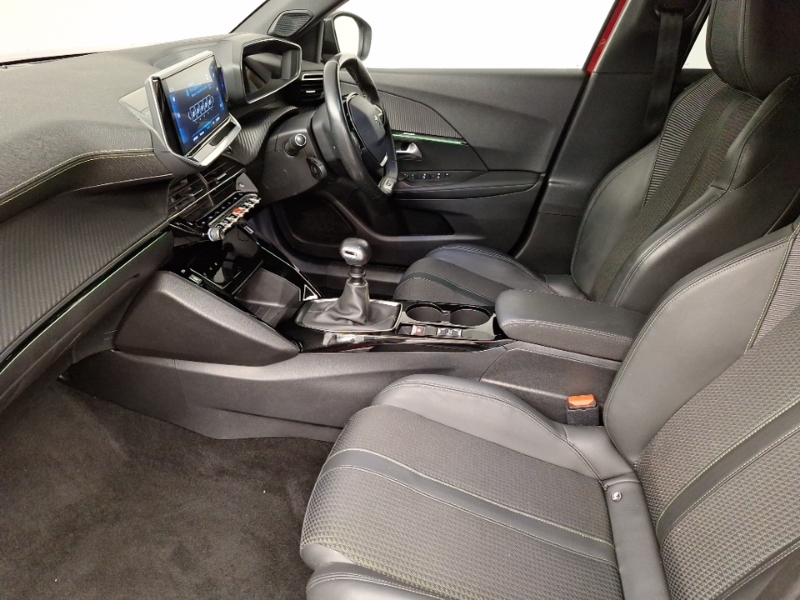 Peugeot 2008 1.2 Puretech 130 Gt Line KV70ZTE Red #5