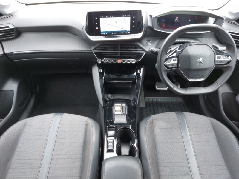 Peugeot 208 1.2 Puretech 130 Allure Premium Eat8 KW23OFM White #3